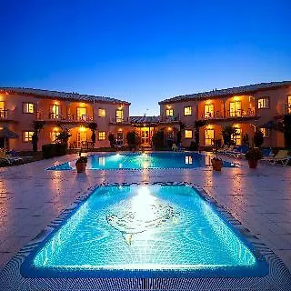 Atalaia Sol - Tennis & Heated Pool In Winter 4* Lagos