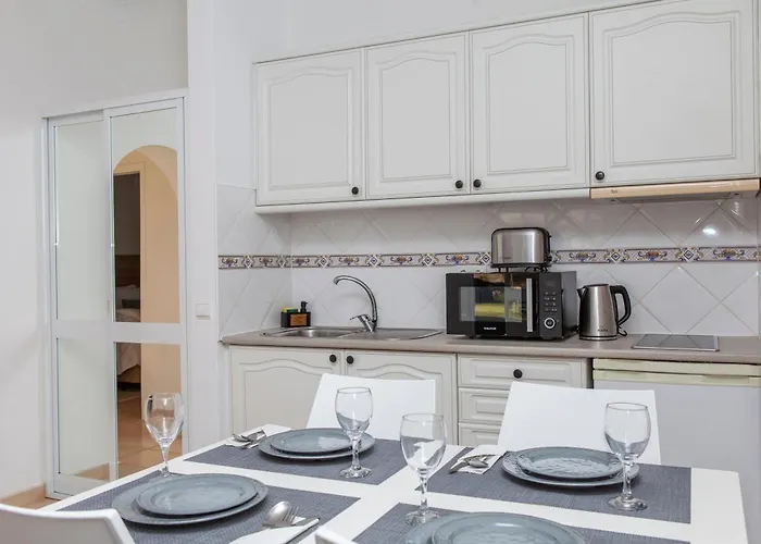 Atalaia Sol - Tennis & Heated Pool In Winter 4* 라고스